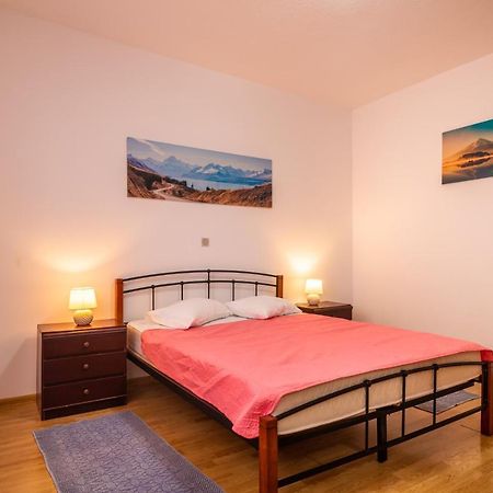Apartments Mihael Сплит Экстерьер фото