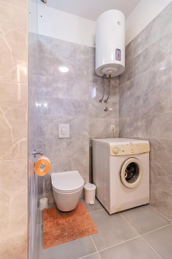 Apartments Mihael Сплит Экстерьер фото