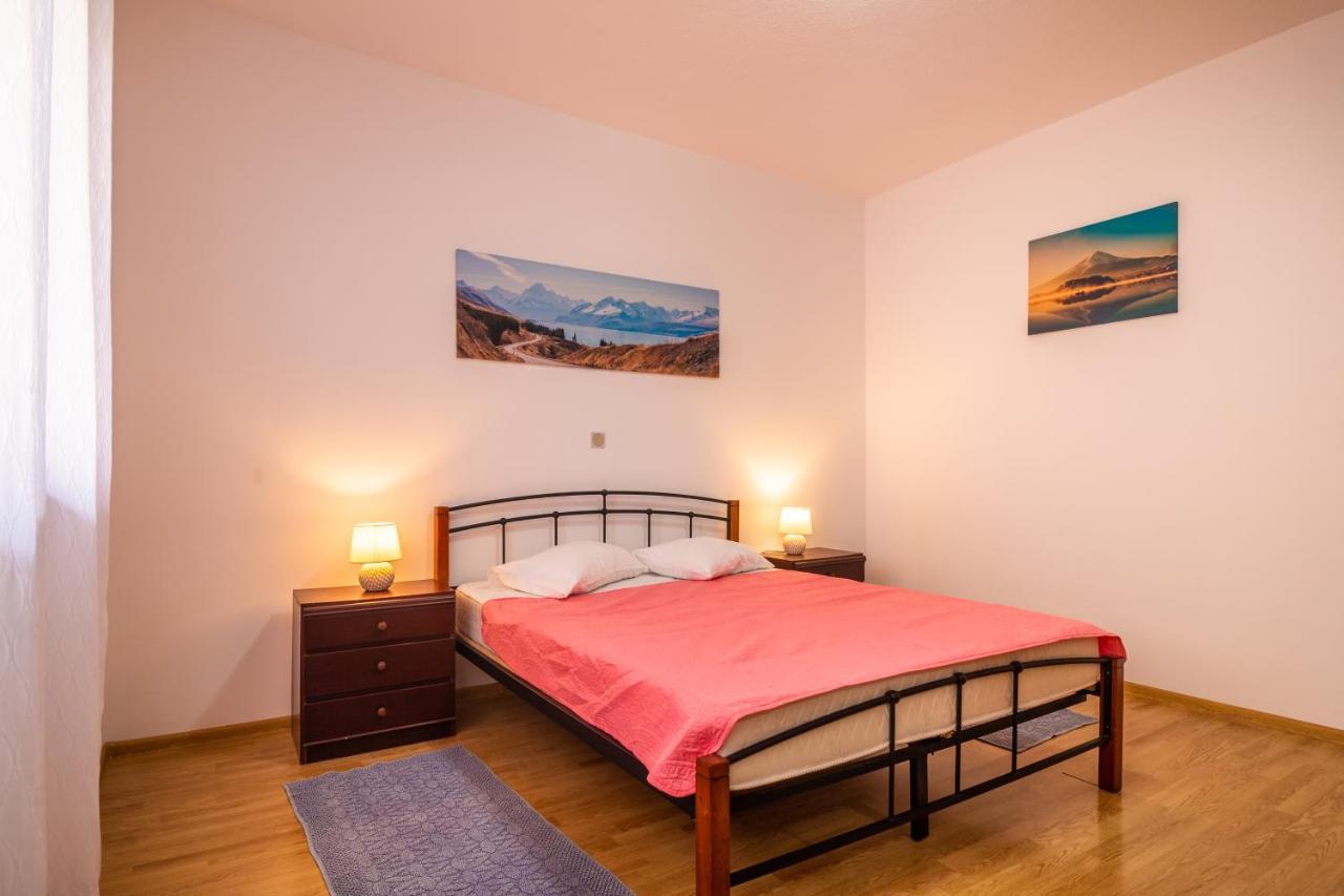 Apartments Mihael Сплит Экстерьер фото